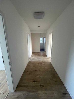 Geschmackvolle, sanierte 4-Zimmer-Wohnung mit gehobener Innenausstattung mit Balkon in Oranienburg