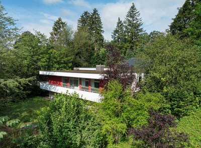 Einzigartige Bauhaus-Villa in Krailling: sonniges Familiendomizil auf 300 m² mit viel Gestaltungs...