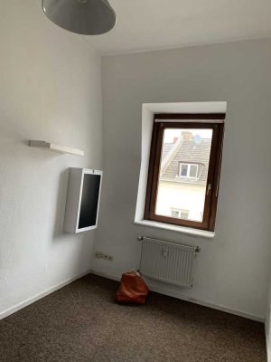 Schönes DG-Zimmer in Bonn-Poppelsdorf