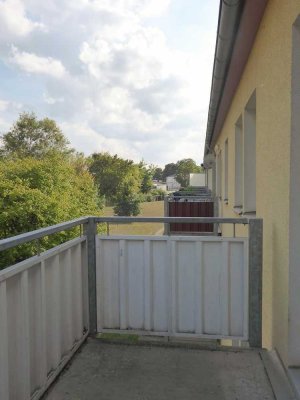 Der erste Monat KALTMIETFREI! Ungestört und ruhig im 2.OG  mit Balkon und Blick ins Grüne!