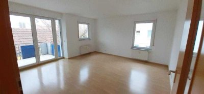 Sonnige 3-Zimmer-Wohnung mit Balkon und Tiefgaragenstellplatz