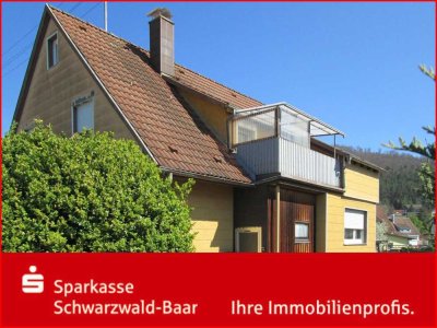 Einfamilienhaus mit 2 Garagen