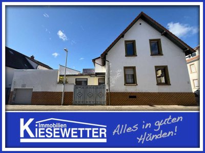 2-Familienhaus in ruhiger Lage von Herrnsheim - EG vermietet, DG frei, Garage, Balkon