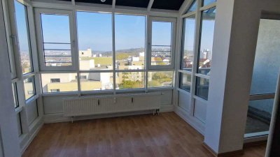 Gepflegte 2-ZW mit Balkon und EBK in Höchberg/Hexenbruch und tollem Ausblick auf Würzburg!