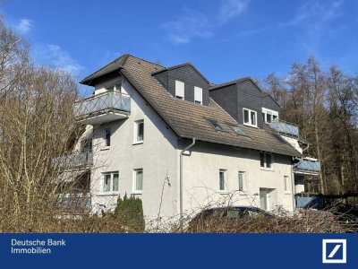 Diese moderne und helle Dachgeschosswohnung wartet auf Sie!