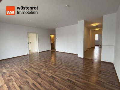 Helle und großzügige 3-4 Zimmerwohnung in zentraler Lage von Reutlingen- Wohlfühlambiente!