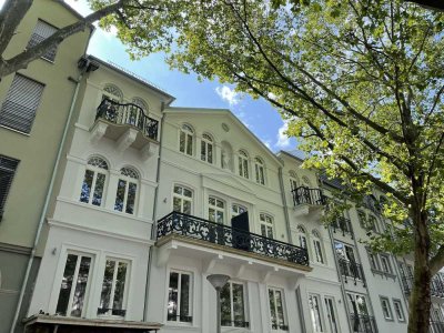 Loftähnliche Wohnung mit Terrasse, Einbauküche und Bootsanleger im Kurviertel!