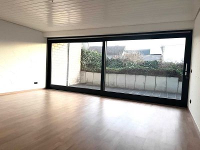 EG-Apartment mit großer Terrasse und Parkplatz in St. Augustin