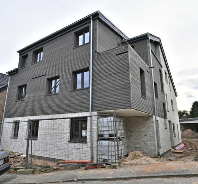 Neubau helle geräumige 3 Zimmerwohnung mit Balkon in Breinig