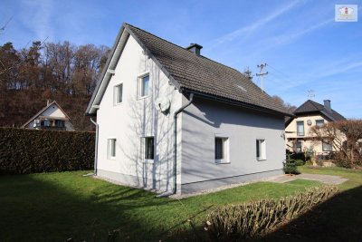 Nettes 100m² Wohnhaus mit Nebengebäuden/Garagen und 1.090m² schönem Grundstück in Maria Saal