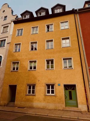 Exklusive 2-Zimmer-Wohnung mit Balkon und Einbauküche in Regensburg
