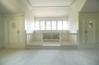 Charmant bis ins Detail - Altbauwohnung mit 160 m² Wohnfl. zzgl. ca. 30 m² Nutzfl. im Dachspitz