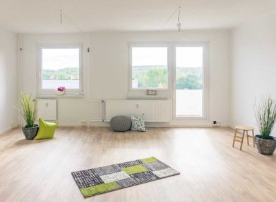 6-Raum-Etagenwohnung mit 2 Bädern und Balkon