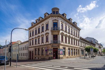 2 Balkone im 2. OG: großzügige Altbauwohnung in zentraler elbnaher Lage