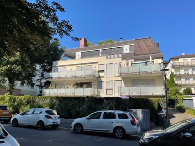 In Bestlage-direkt am Park! Sanierte 5 Zimmer-Terrassenwohnung mit 121 m² im Nerotal € 628.000,-