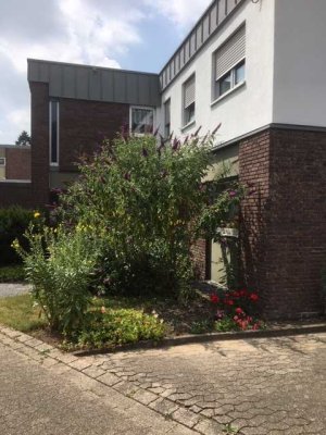 Neubauwohnung mit Einbauküche und Balkon: freundliche 4-Zimmer-Wohnung in Tönisvorst