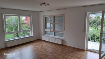 Exklusive, gepflegte 2-Zimmer-Hochparterre-Wohnung mit EBK in Mössingen