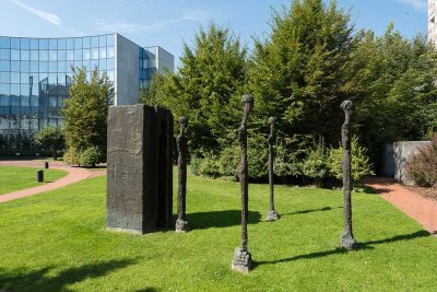 Frisch saniert! Zentrale 2-Zi-EG-Gartenwohnung im Prinzenpark in Düsseldorf Heerdt