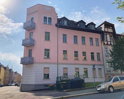 Denkmalschutz: 2-Raum-Eigentumswohnung (DG) mit Balkon im sanierten Altbau in Chemnitz-Ebersdorf