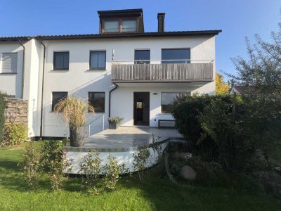 Traumwohnung mit großer Terrasse und Garage