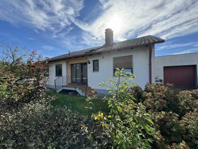 Gemütlicher, kleiner Bungalow  mit schönem Garten in ruhiger, naturnaher Lage