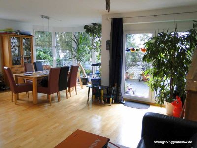 Ruhige 3,5 Zi. Wohnung in Radolfzell mit Einbauküche, Erker, Balkon und Terrasse