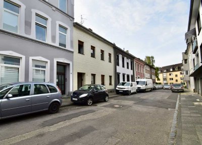 Gepflegtes Mehrfamilienhaus mit besonderem Atelier in guter Lage!