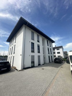 Stilvolles Mehrfamilienhaus , neuwertige 2-Zimmer-Wohnung en mit Balkon in Laudenbach