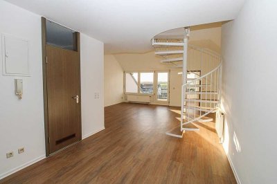 +Bezugsfrei - 2,5-Zi.-Maisonettewhg. mit 2 Balkonen & Tiefgaragenstpl.+