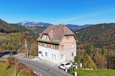 Perfekte Kapitalanlage: Charmantes Mehrfamilienhaus mit sensationellem Panoramablick am Semmering