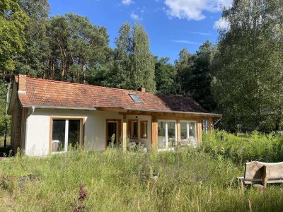 6000m² Wohngrundstück, Alleinlage im Wald, 3 Bestandshäuser, hohes Entwicklungspotential, 6 ha Wald