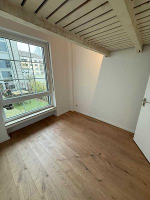 Wunderschöne zentrale 4 Zimmer Wohnung perfekt für Gründung einer WG