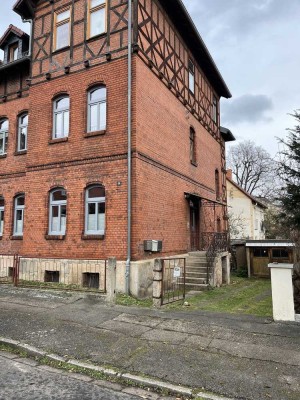 Geräumiges, preiswertes 10-Raum-Mehrfamilienhaus in Rudolstadt