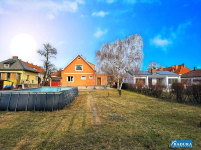 CHARMANTES MIETHAUS MIT GROSSEM GARTEN UND GARAGE - SOFORT BEZIEHBAR