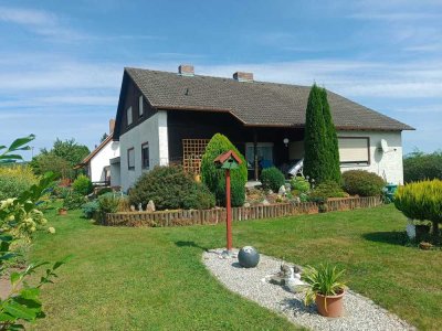 Ansprechende 5-Zimmer-Wohnung mit Terrasse und EBK in Rieden