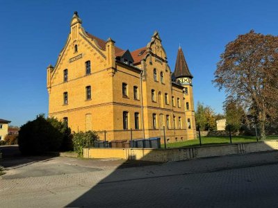 ***schöne Zweizimmer-Maisonettewohnung am "Schloss" Sandersdorf***