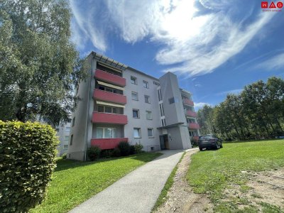 Helle Erdgeschosswohnung mit Balkon!