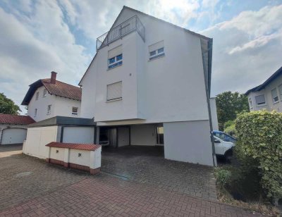 Reserviert: Großzügige, helle 4 Zimmer - Maisonette Wohnung I Garage | 2 Bäder, G-WC, 2 Balkone