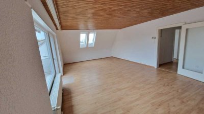 Attraktive 3-Zimmer-Wohnung mit Balkon in Trippstadt