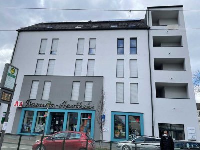 Moderne 3-Zimmer-Wohnung mit gehobener Innenausstattung mit Balkon und EBK in Augsburg