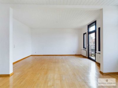 Lichterfüllte 4-Zimmer-Altbau-Wohnung mit Balkon in Saarbrücken Innenstadtlage