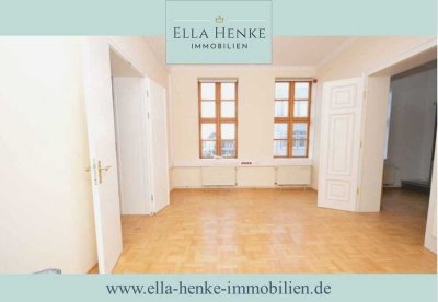 Traumhafte, herrschaftliche Altbau-Etage mit 6 Zimmern in bester Innenstadtlage...