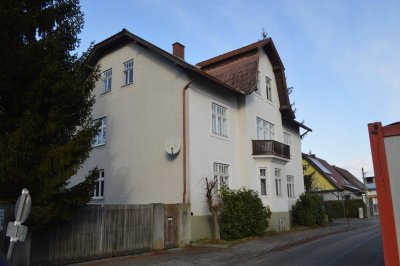 Mehrfamilienhaus im Zentrum von Wilhelmsburg günstig abzugeben! Baufantasie! Bauträger!