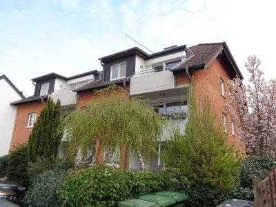 Bornheim,exclusive,ruhige,helle 2ZKDB,kl.Balkon,Dachstudio,64qm an berufst.Einzelperson o.Rentner