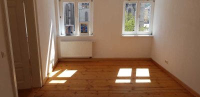 Sonnige & geräumige 4- Raum- Wohnung mit Balkon in Meiningen, Innenstadt