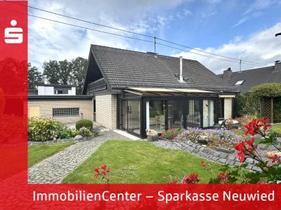 Einfamilienhaus mit ELW und liebevoll angelegtem Garten