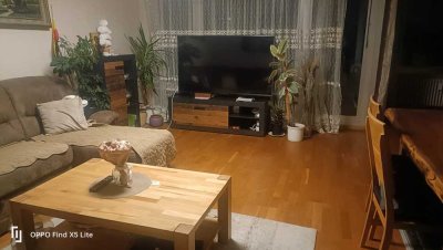 Exklusive 3,5-Zimmer-Wohnung mit Balkon und EBK in Leonberg