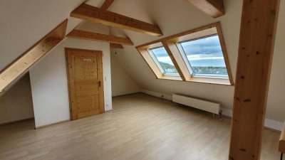 Maisonette-Wohnung mit fantastischem Ausblick über das Remstal