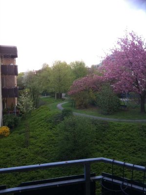 Anspruchsvolle 3 Zimmer Wohnung mit Fernblick mit 2 Balkone