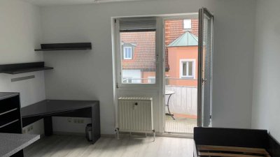 Renovierte 1-Zimmer-Wohnung mit Balkon und Einbauküche in Bayreuth-Zentrum - Ideal für Studierende